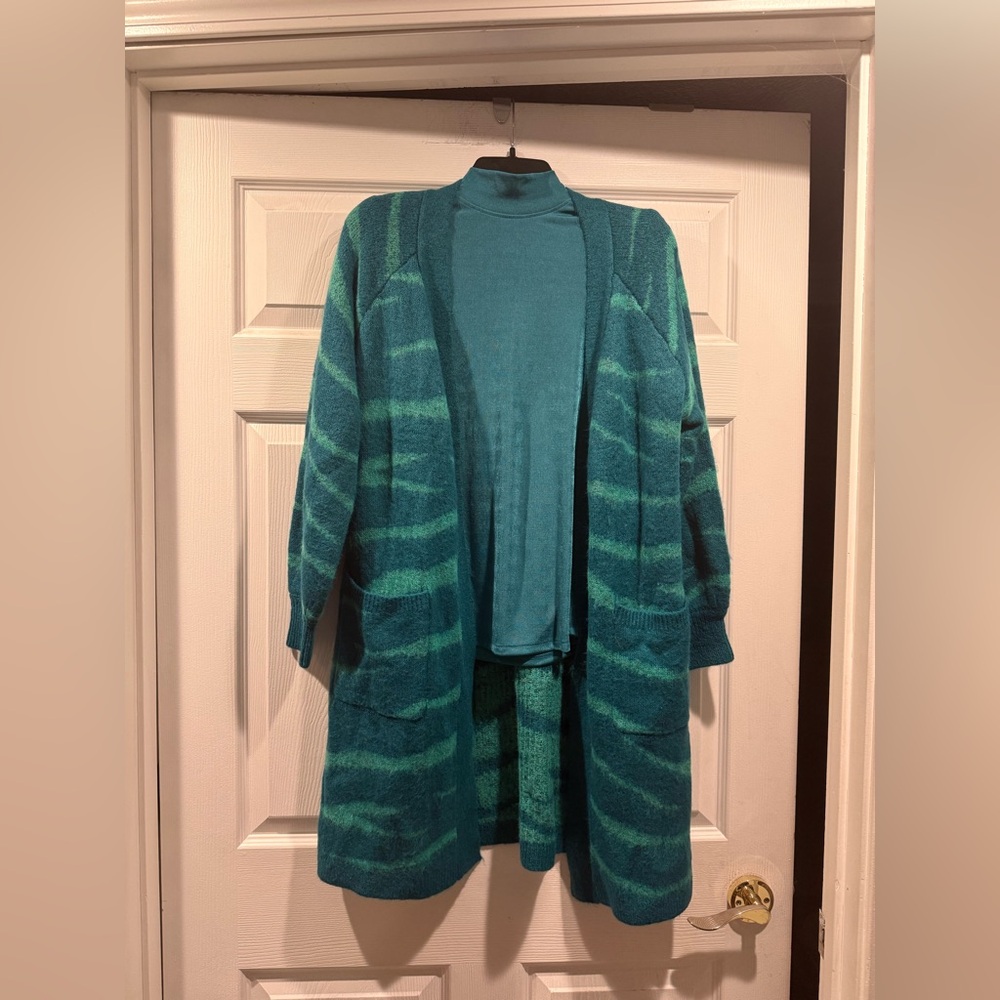 Elegant Teal Striped Women's Cardigan & Long sleeve top. Size Small petite